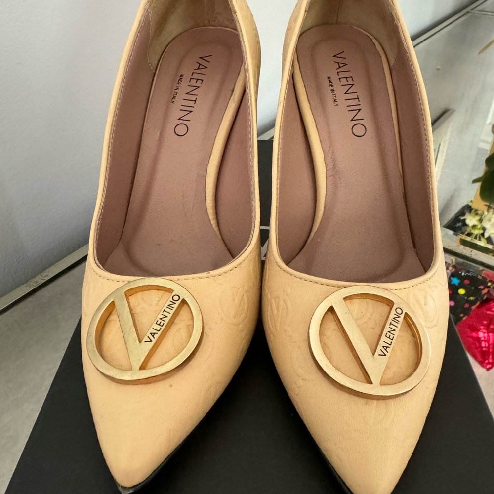 Valentino Heels - ONLY TODAY Discounted - Picture 3 of 13